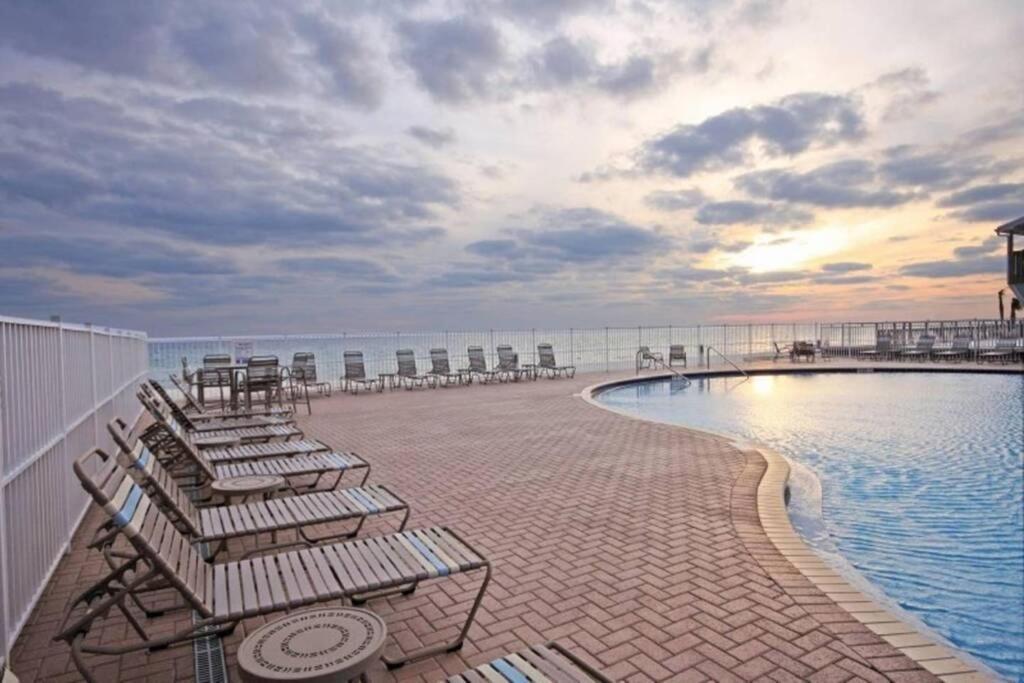 Happy Ours 2200 Sq Ft Corner Beachfront Sleeps 12 Panama City Beach Ngoại thất bức ảnh